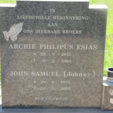 ROBERTS Archie Philipus Esias 1935-2005 :: ROBERTS John Samuel 1945-2005
