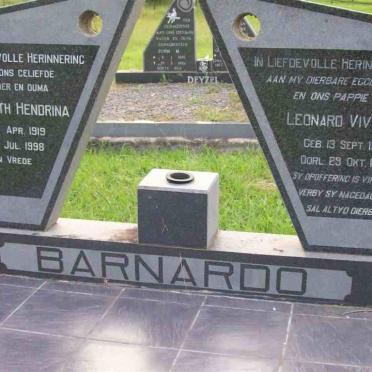BARNARDO Leonard Vivian 1913-1966 &amp; Elizabeth Hendrina 1919-1998