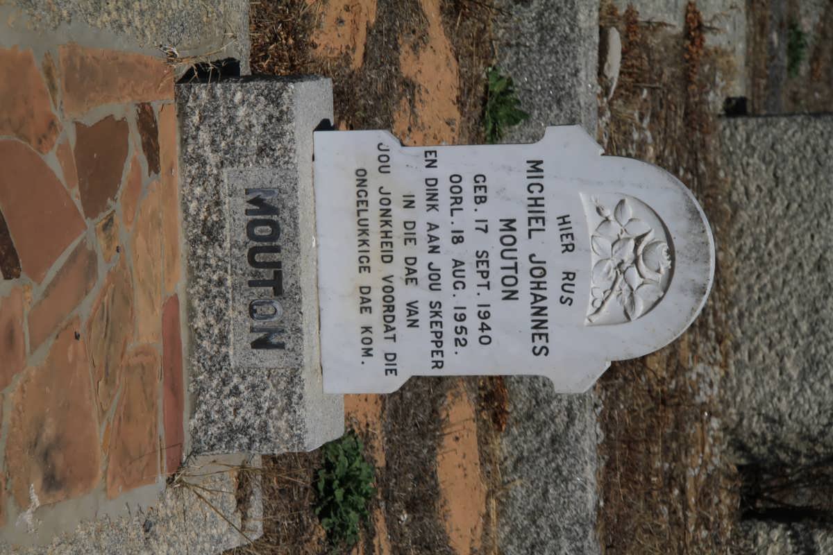 MOUTON Michiel Johannes 1940-1952
