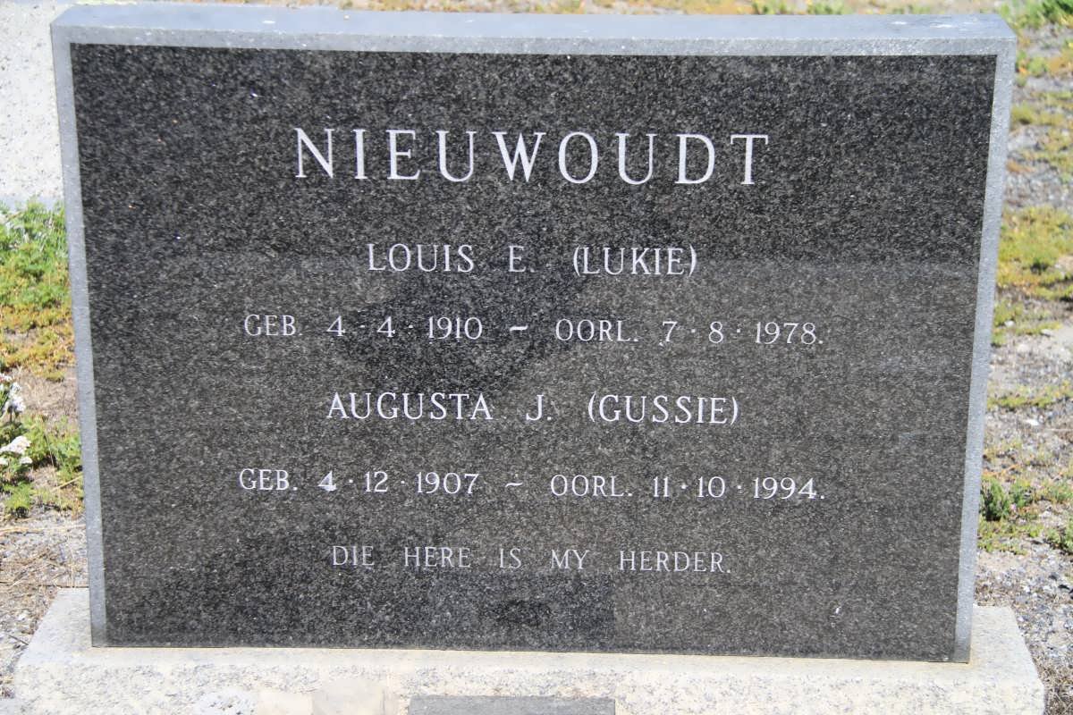 NIEUWOUDT Louis E. 1914-1978 & Augusta J. 1907-1994