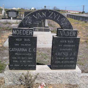 ZYL Arend J.F., van 1887-1960 &amp; Catharina E.C. REDELINGHUYS 1892-1967