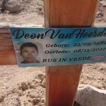 HEERDEN Deon, van 1982-2022