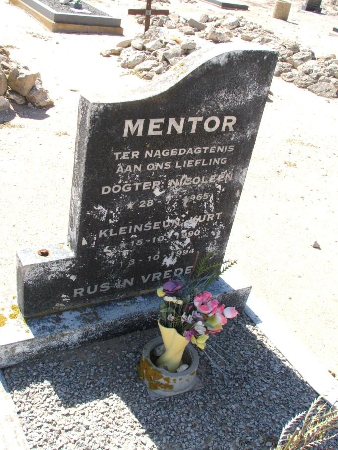 MENTOR Nicolene 1965-1994 :: MENTOR Kurt 1990-1994