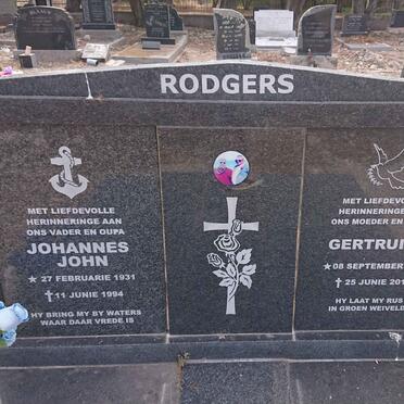 RODGERS Johannes John 1931-1994 & Gertruida 1935-2018