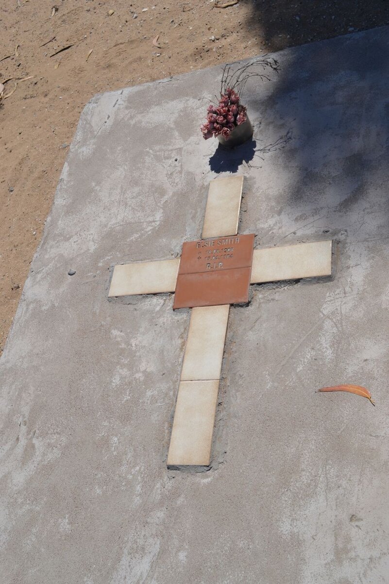 SMITH Elsie 1908-1984