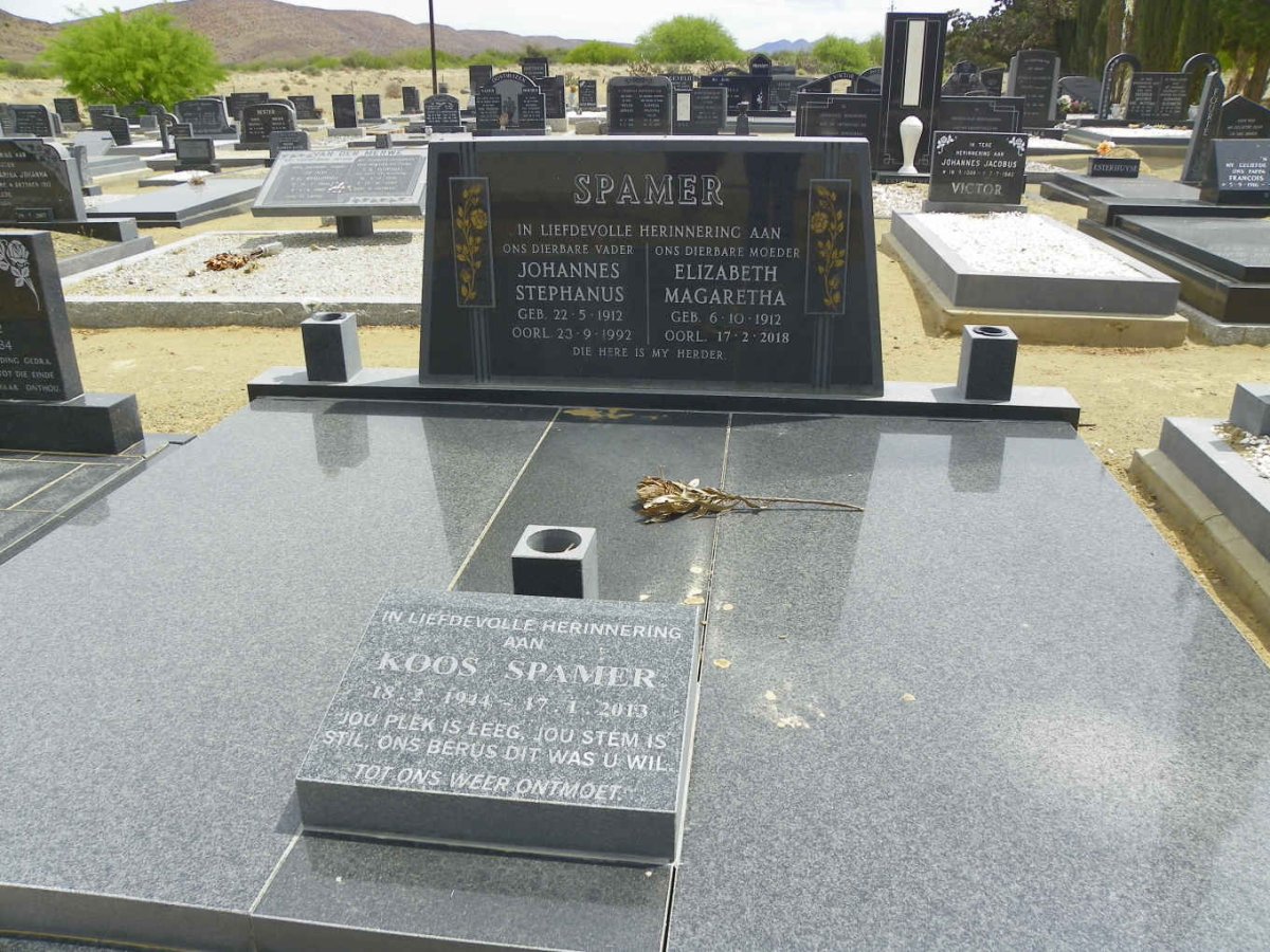 SPAMER Johannes Stephanus 1912-1992 &amp; Elizabeth Magaretha 1912-2018 :: SPAMER Koos 1944-2013