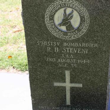 STEVENI R.H. -1944