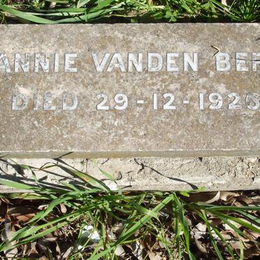 BERG Annie, van den -1926