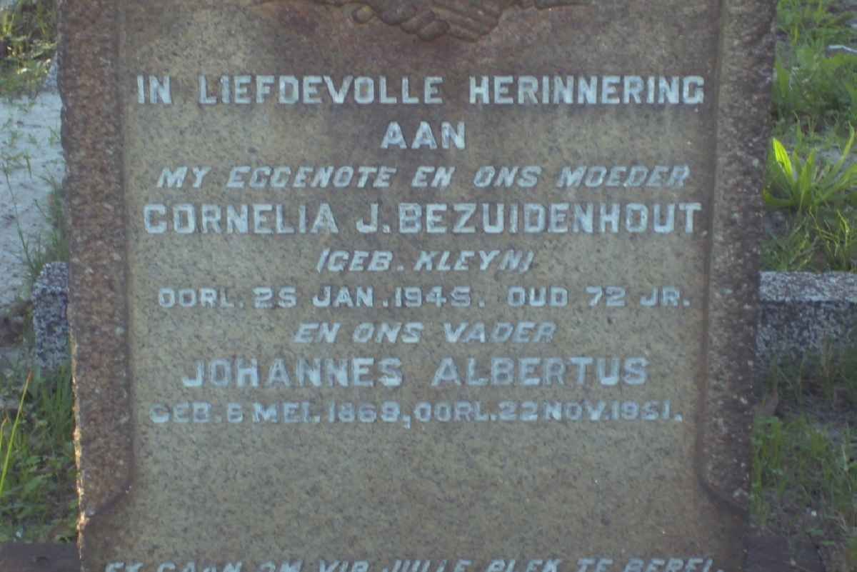 BEZUIDENHOUT Johannes Albertus 1869-1951 &amp; Cornelia J. KLEYN -1945