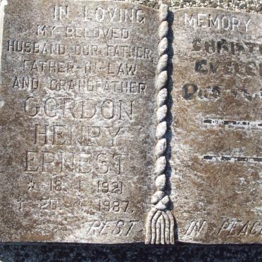 EVELBIGH Gordon Henry Ernest 1921-1987 &amp; Christina ? ??-??_2
