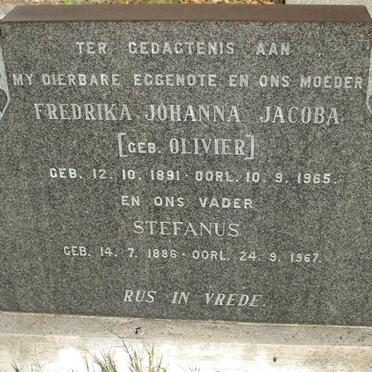 ESTERHUYSE Stefanus 1886-1967 &amp; Frederika Johanna Jacoba OLIVIER 1891-1965