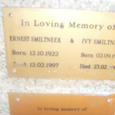 SMILTNEEK Ernest 1922-1997 &amp; Ivy 1922-2002