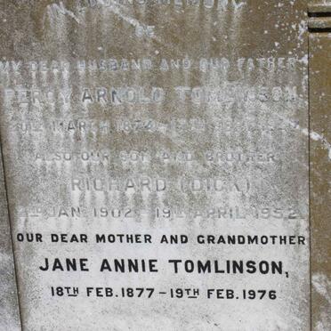 TOMLINSON Percy Arnold 1874-1947 &amp; Jane Annie 1877-1976 :: TOMLINSON Richard 1902-1952