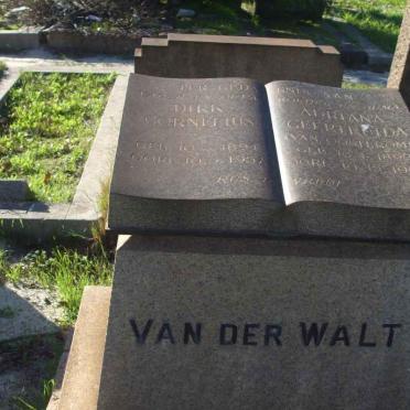 WALT Dirk Cornelius, van der 1894-1957 &amp; Adrianna Gertruida OOSTEROM 1899-1968 
