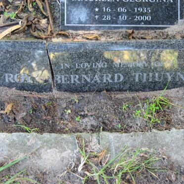 THUYNSMA Roy Bernard 1938-1997 &amp; Maureen Georgina 1935-2000
