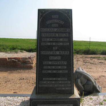 KOTZE Nicolaas Johannes Frederik 1893-1945 &amp; Christina Maria DIPPENAAR 1897-1973