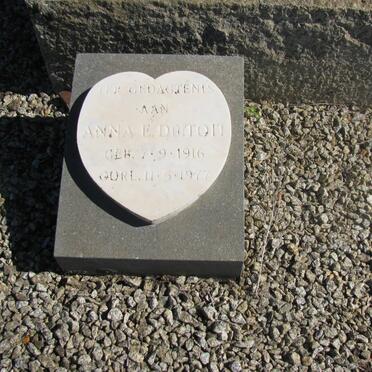 TOIT Stefanus Petrus Johannes, du 1884-1945 &amp; Huibrecht E.J. LAMBRECHTS 1895-1979 :: du TOIT Anna E. 1916-1977