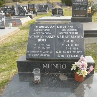 MUNRO Petrus Johannes 1930-2005 &amp; Sarah Maria SADIE 1931-1998