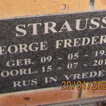 STRAUSS George Frederick 1937-2012