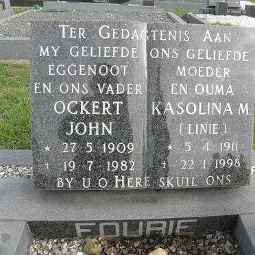 FOURIE Ockert John 1909-1982 &amp; Kasolina M. 1911-1998