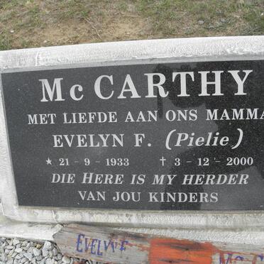 Mc CARTHY Evelyn F. 1933-2000