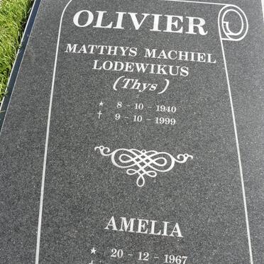 OLIVIER Matthys Machiel Lodewikus 1940-1999 &amp; Amelia 1967-