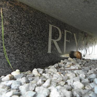 REYNOLDS Peter Jacobus 1924-1992