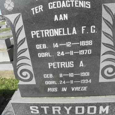 STRYDOM Petrus A. 1901-1994 &amp; Petronella F.C. 1898-1970