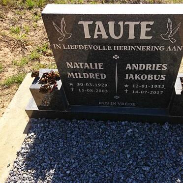 TAUTE Andries Jakobus 1932-2017 &amp; Natalie Mildred 1929-2003