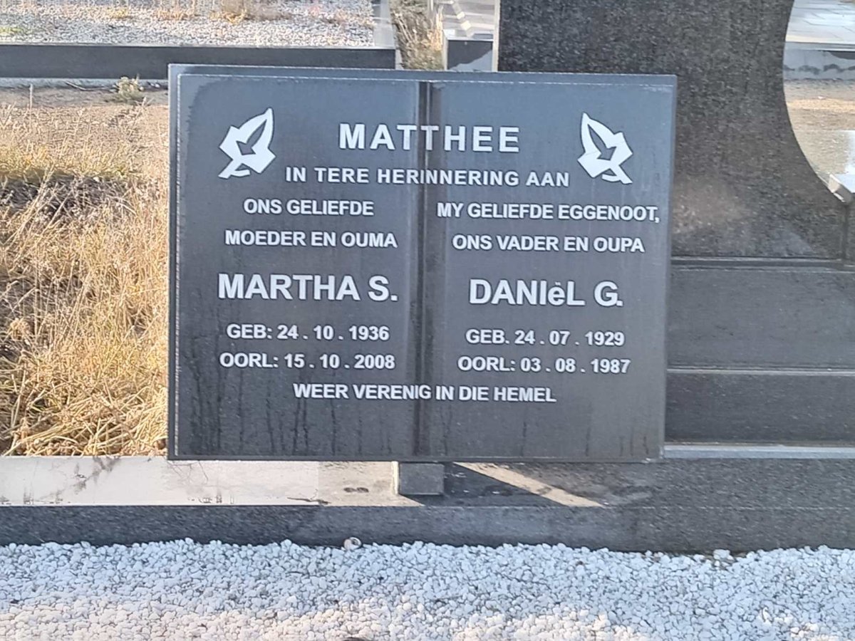 MATTHEE Daniel G. 1929-1987 & Martha S. 1936-2008