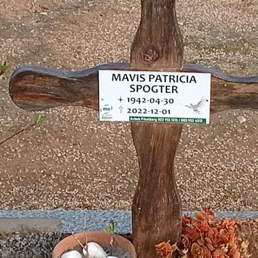 SPOGTER Frederick Nicholas 1938-2011 &amp; Mavis Patricia 1942-2022