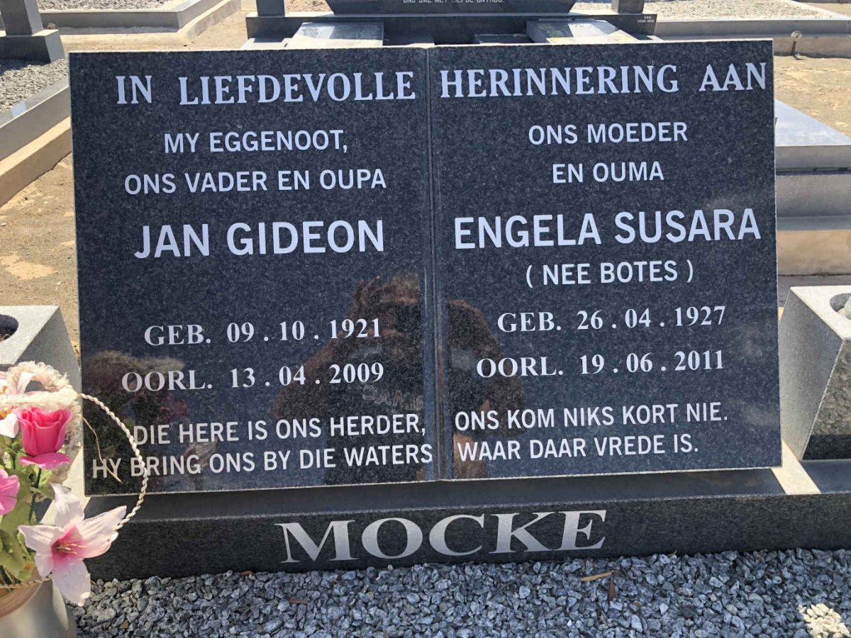 MOCKE Jan Gideon 1921-2009 & Engela Susara BOTES 1927-2011