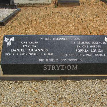 STRYDOM Daniel Johannes 1916-2009 &amp; Sophia Louisa KRIGE 1923-1975
