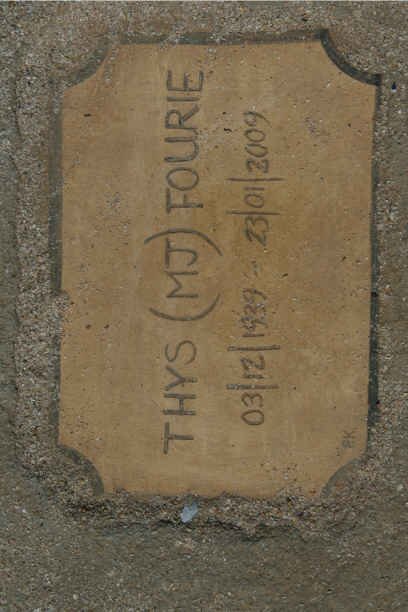 FOURIE M.J. 1939-2009