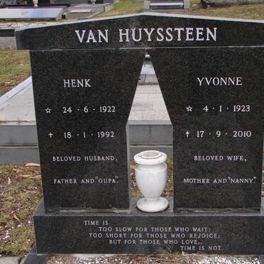 HUYSSTEEN Henk, van 1922-1992 &amp; Yvonne 1923-2010