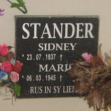 STANDER Sidney 1937- &amp; Marie 1945-
