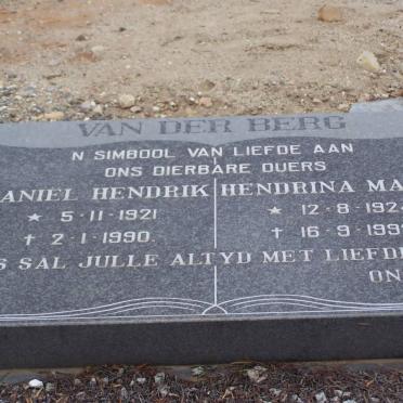 BERG Daniel Hendrik, van der 1921-1990 &amp; Hendrina Maria 1924-1999