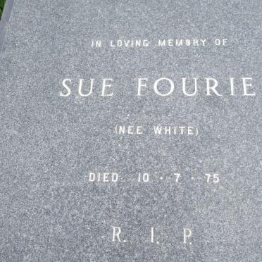 FOURIE Sue nee WHITE   -1975
