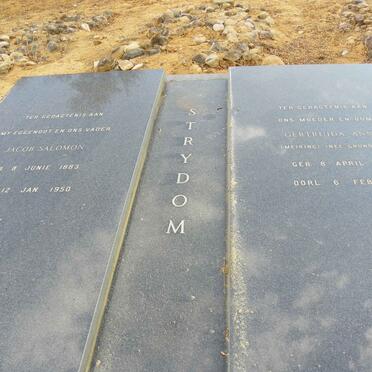 STRYDOM Jacob Solomon 1883-1950 &amp; Gertruida Anna MEIRING nee GRUNDLING 1934-1977