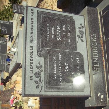 HENDRICKS Joey 1934-1984 &amp; Sarah 1933-2005
