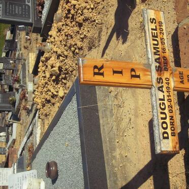 SAMUELS Douglas 1940-2010