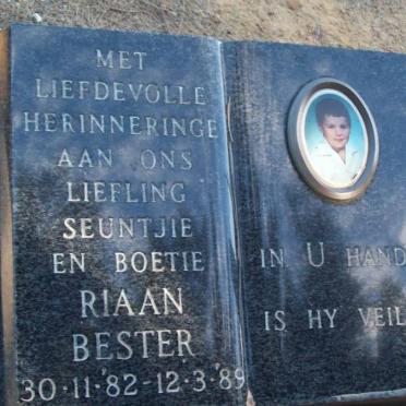 BESTER Riaan 1982-1989