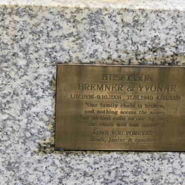 HUSKISSON Bremner 1936-2008 &amp; Yvonne 1940-2009