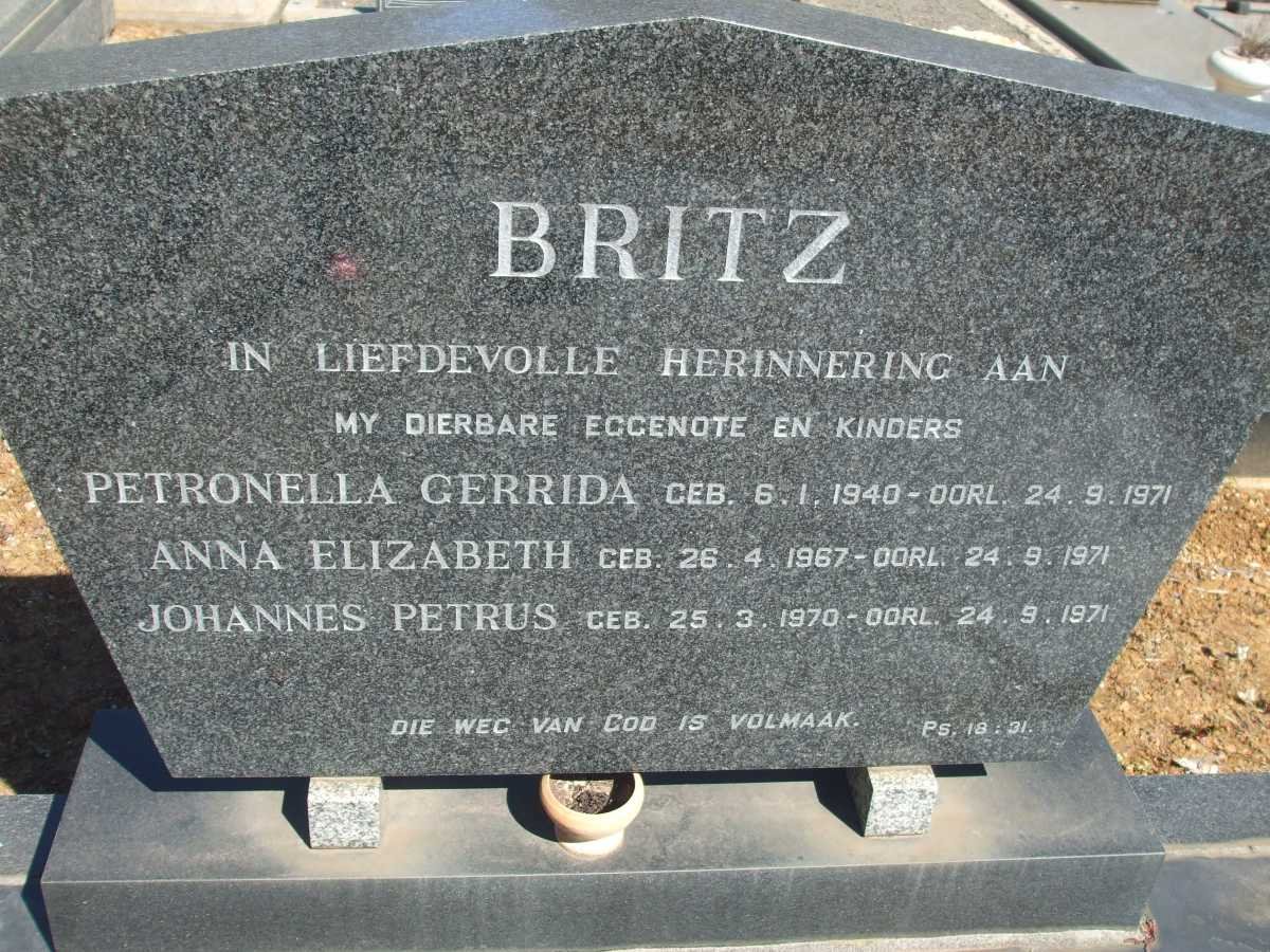 BRITZ Petronella Gerrida 1940-1971 :: Anna Elizabeth 1967-1971 :: Johannes Petrus 1970-1971 