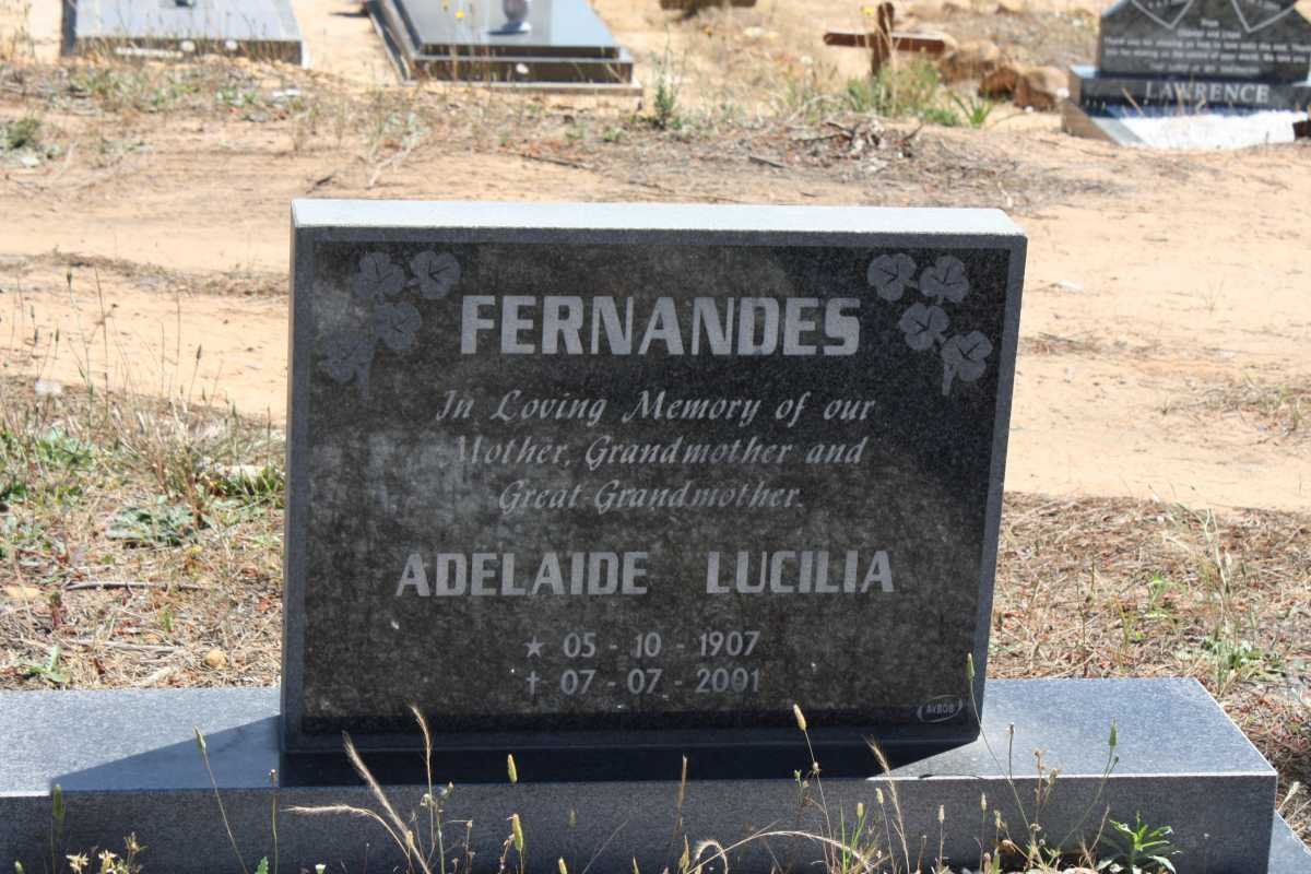 FERNANDES Adelaide Lucilia 1907-2001