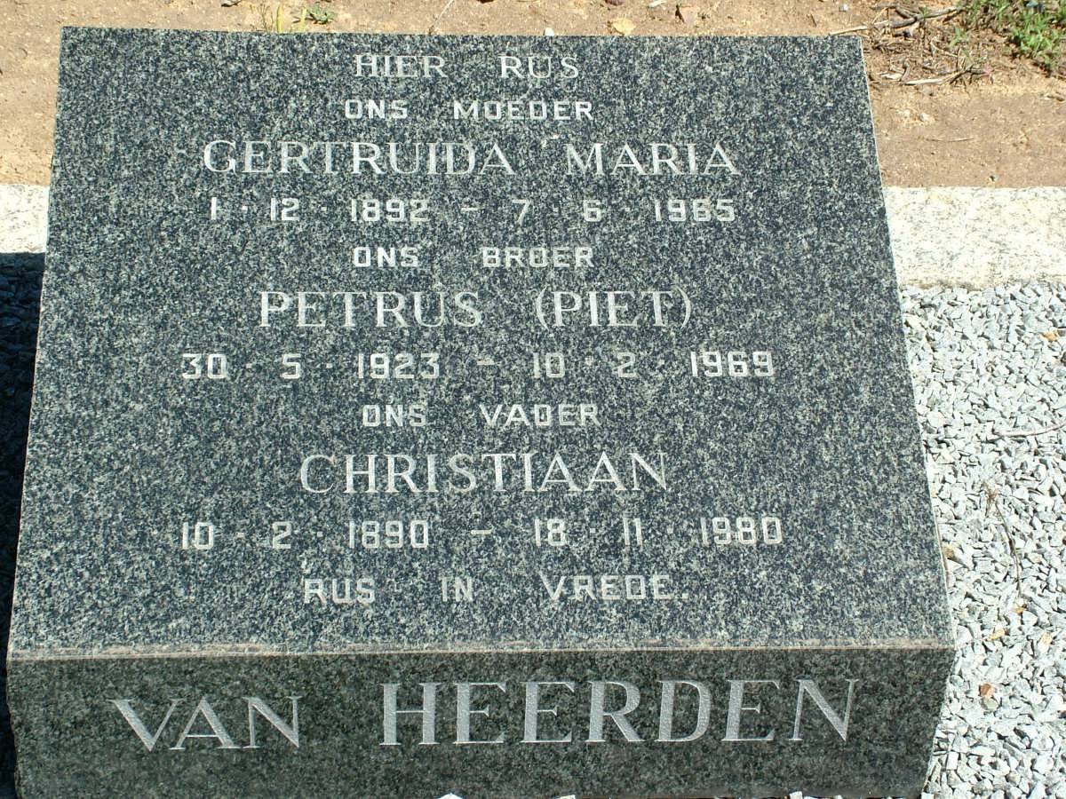 HEERDEN Christiaan, van 1890-1980 &amp; Gertruida Maria 1892-1965 :: HEERDEN Petrus, van 1923-1969