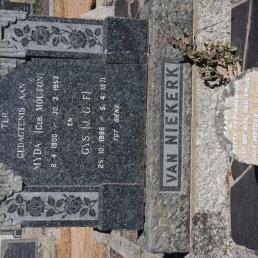 NIEKERK J.G.F., van 1895-1971 &amp; Myda MOUTON 1900-1953