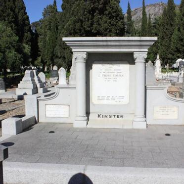 KIRSTEN GRAVE