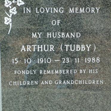 FISHER Maudie born DE VILLIERS 1913-1957 :: FISHER Marjorie Ann 1939-1940 :: FISHER Arthur 1910-1988
