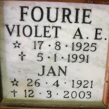 FOURIE Jan 1921-2003 &amp; Violet A.E. 1925-1991